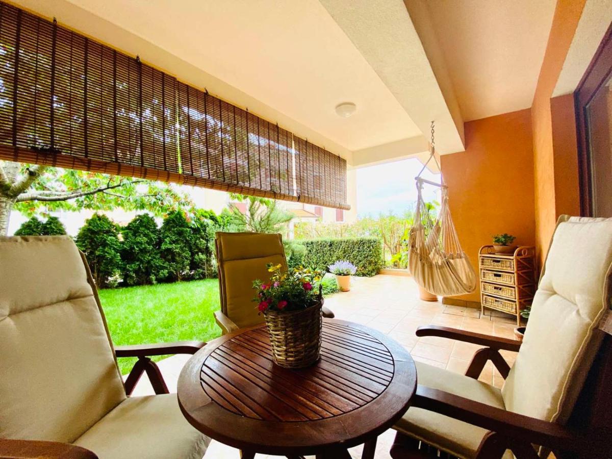 Apartman Rose-2025 Renovated Garden View Poreč Kültér fotó