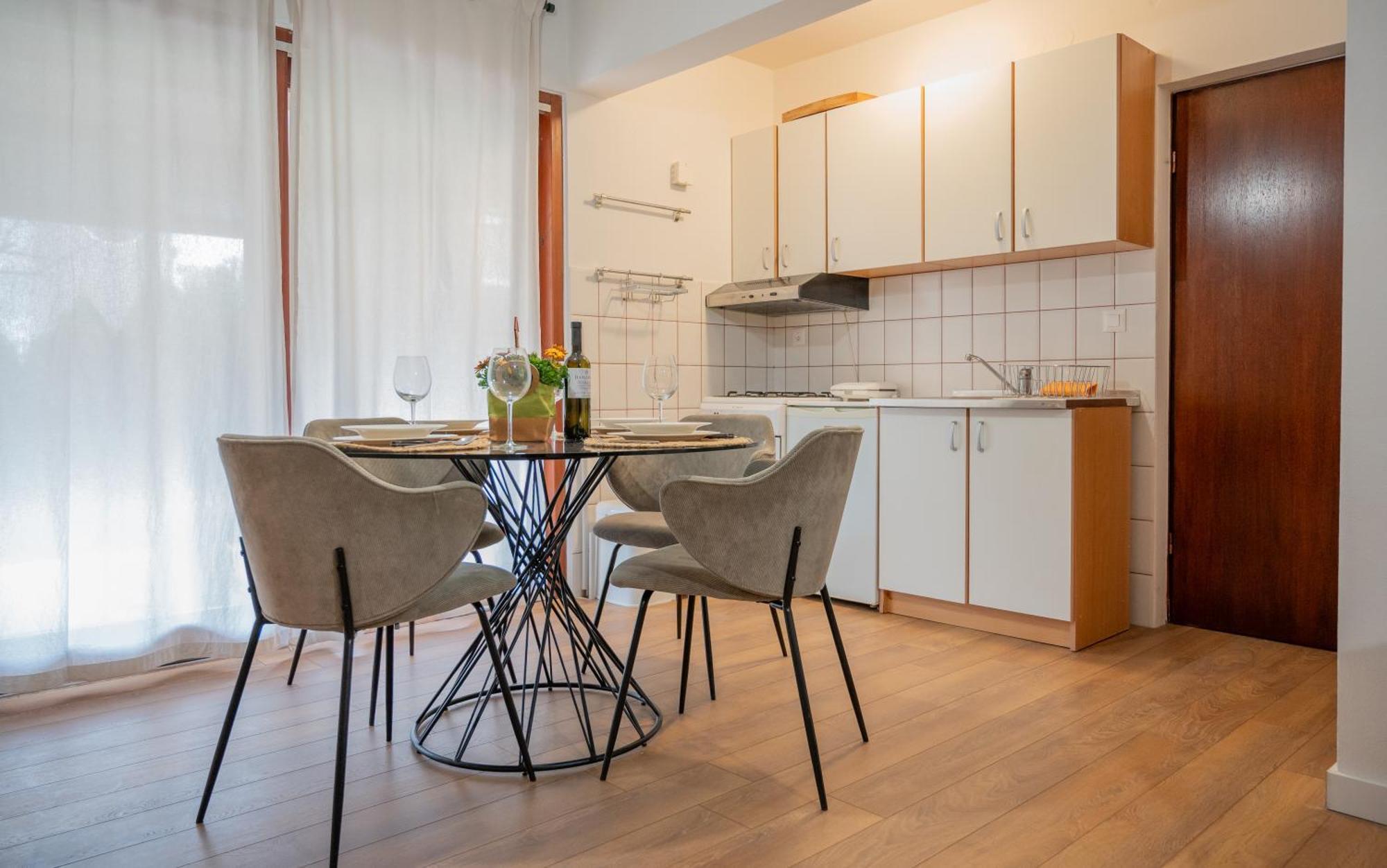 Apartman Rose-2025 Renovated Garden View Poreč Kültér fotó