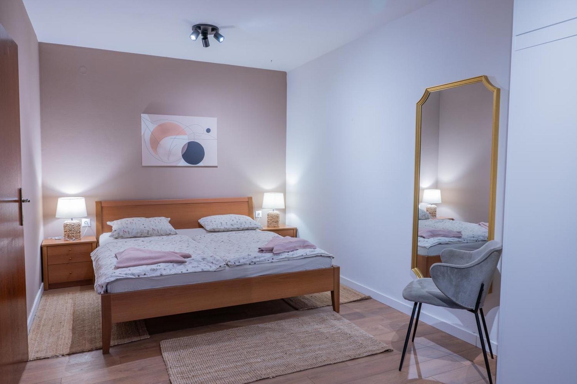 Apartman Rose-2025 Renovated Garden View Poreč Kültér fotó